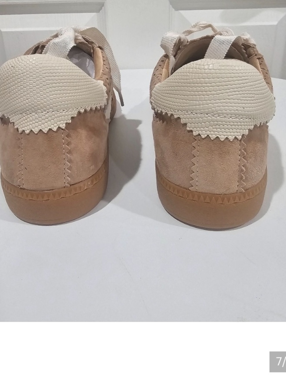 Dolce Vita Women’s Suede Perforated Lace-Up Sneakers in Beige NWT - Picture 7 of 8